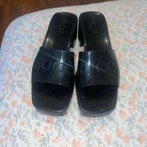 Brand:Gucci Size:38 Style:Black Rubber Gucci Slides
